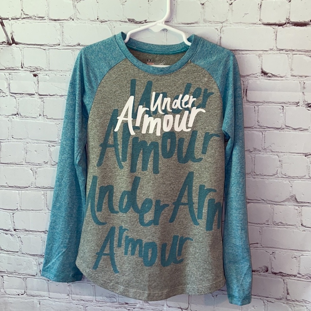 NWOT Under Armour Tee Size 6